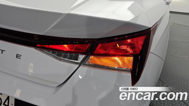 Hyundai AVANTE 2024 — photo 9