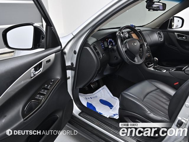 Infiniti EX 2012 — photo 11