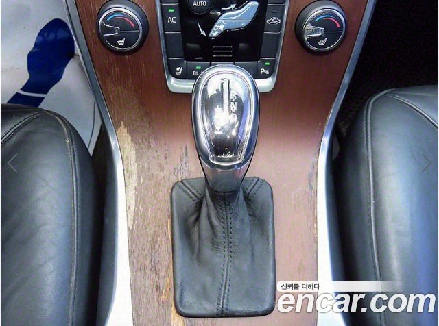 Volvo S80 2013 — photo 10