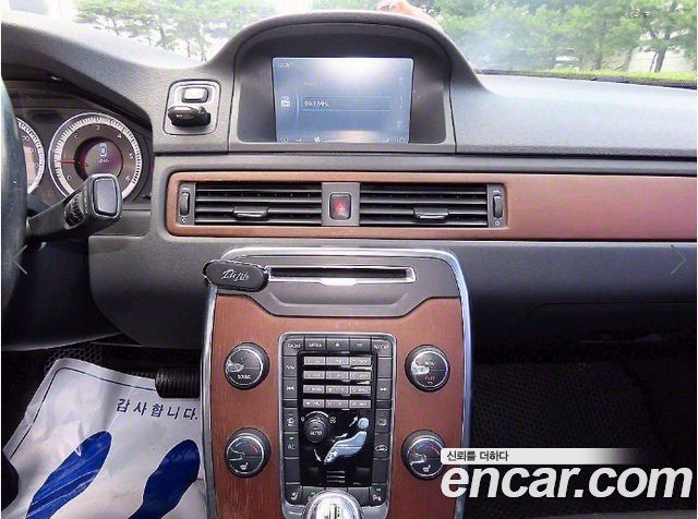 Volvo S80 2013 — photo 13