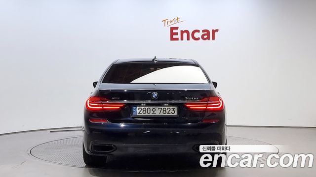BMW 7-Series 2017 — photo 4