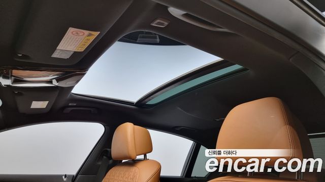 BMW 7-Series 2017 — photo 19