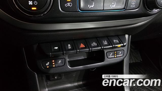 Chevrolet Korea Colorado 2021 — photo 18