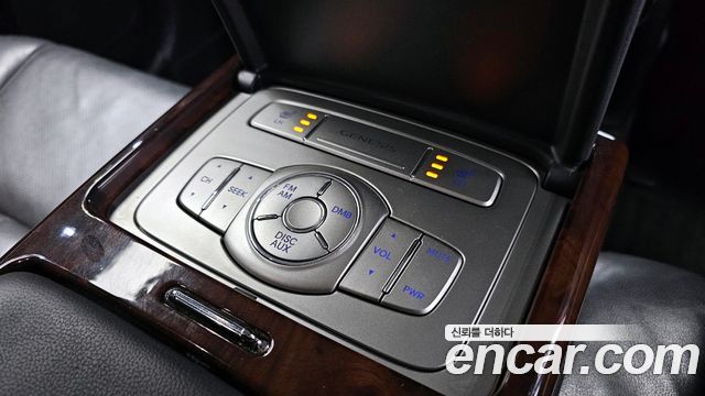 Hyundai Genesis 2010 — photo 16
