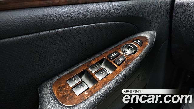 Hyundai Genesis 2010 — photo 17