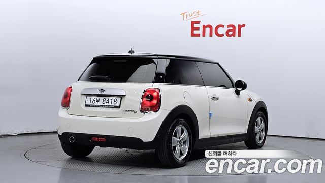 Mini Cooper 2015 — photo 2