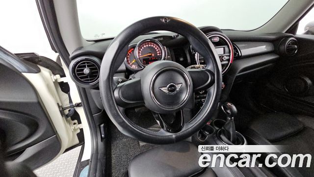 Mini Cooper 2015 — photo 13
