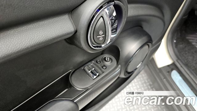 Mini Cooper 2015 — photo 16
