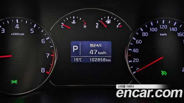 Kia Carens 2016 — photo 8