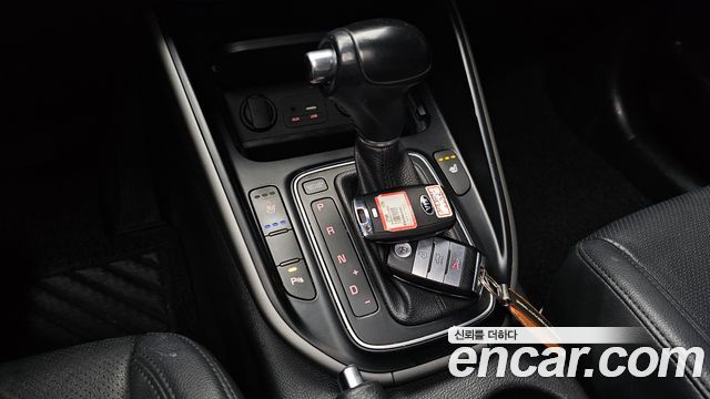 Kia Carens 2016 — photo 9