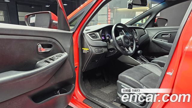 Kia Carens 2016 — photo 11