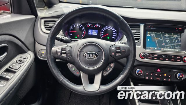 Kia Carens 2016 — photo 13