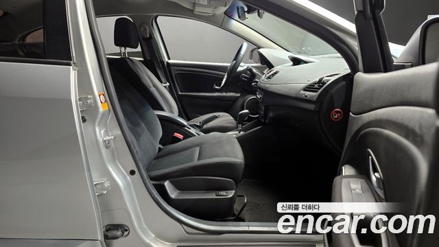 Renault Korea SM3 2011 — photo 10