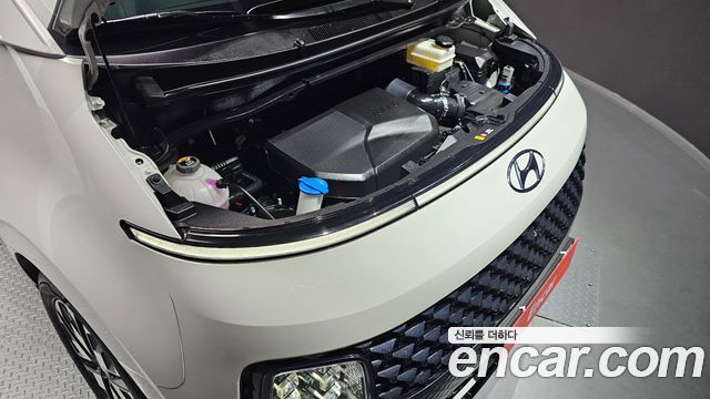 Hyundai Staria 2023 — photo 6