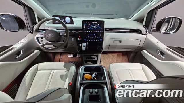Hyundai Staria 2023 — photo 7