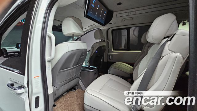 Hyundai Staria 2023 — photo 12