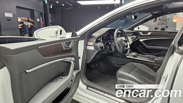 Audi A7 2023 — photo 11