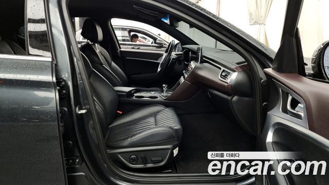Genesis G70 2020 — photo 11