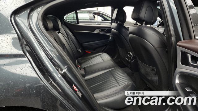 Genesis G70 2020 — photo 12