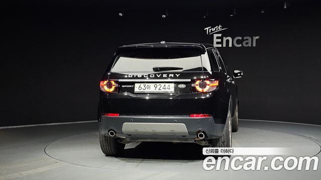Land Rover Discovery Sport 2016 — photo 4