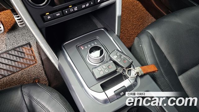 Land Rover Discovery Sport 2016 — photo 9