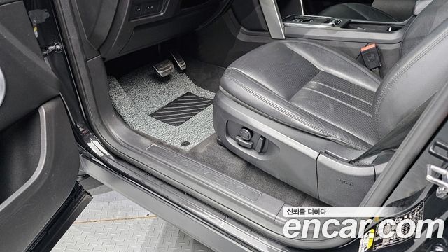 Land Rover Discovery Sport 2016 — photo 14