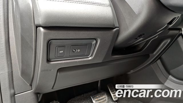 Land Rover Discovery Sport 2016 — photo 15