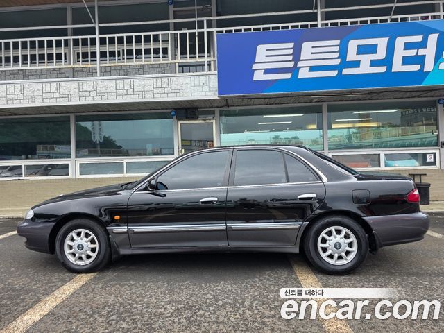 Hyundai Marcia 1998 — photo 2