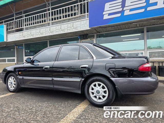 Hyundai Marcia 1998 — photo 3