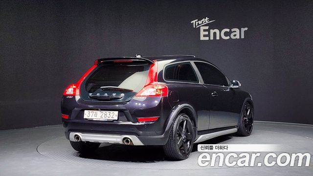 Volvo C30 2011 — photo 2