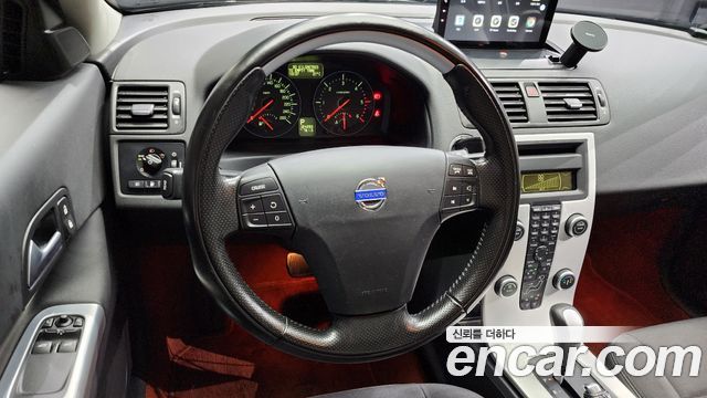 Volvo C30 2011 — photo 13