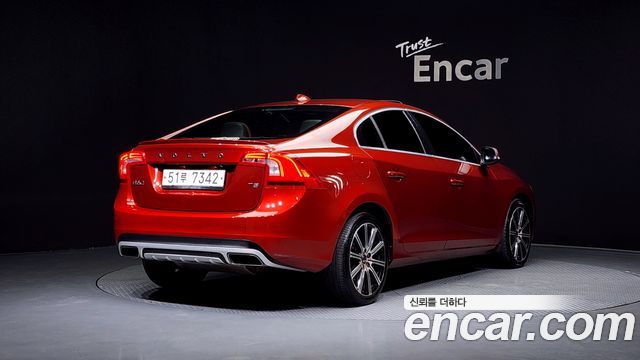 Volvo S60 2014 — photo 2