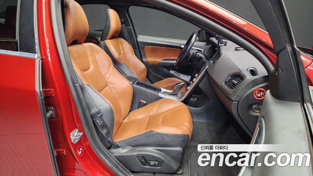 Volvo S60 2014 — photo 12
