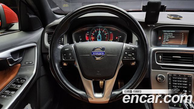 Volvo S60 2014 — photo 13