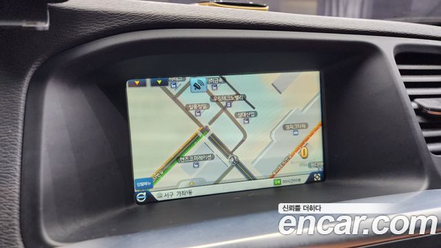 Volvo S60 2014 — photo 14