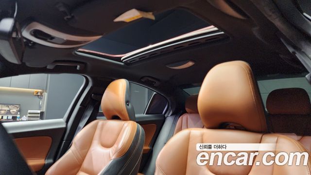 Volvo S60 2014 — photo 18