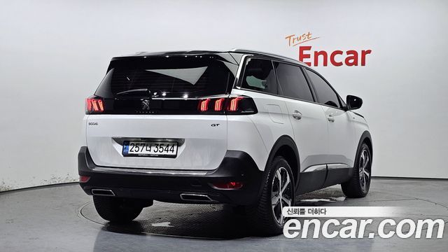 Peugeot 5008 2021 — photo 2