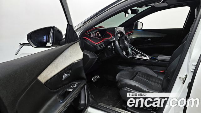 Peugeot 5008 2021 — photo 11