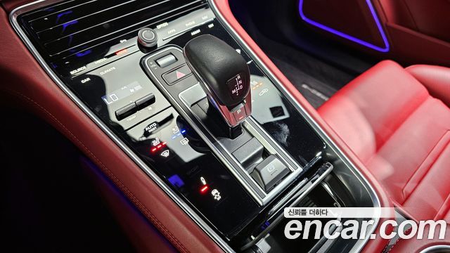 Porsche Panamera 2022 — photo 9