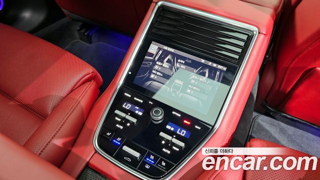 Porsche Panamera 2022 — photo 17