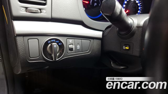 Hyundai i40 2018 — photo 19