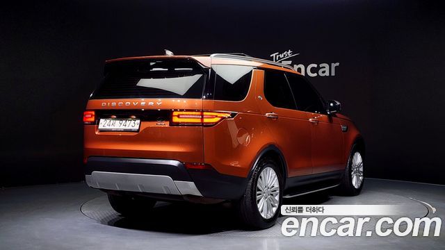 Land Rover Discovery 2018 — photo 2