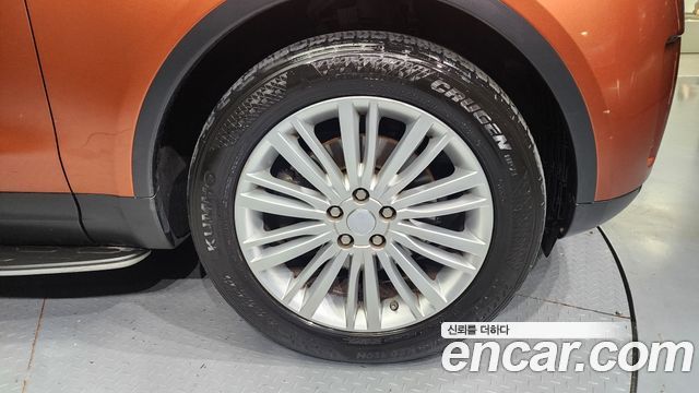 Land Rover Discovery 2018 — photo 5
