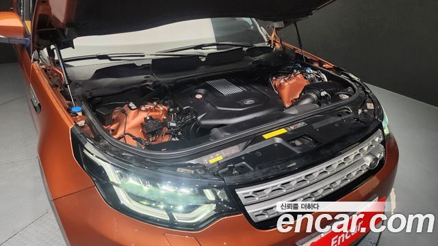Land Rover Discovery 2018 — photo 6
