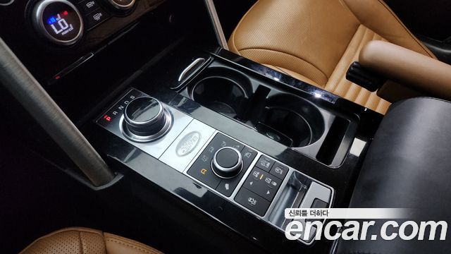 Land Rover Discovery 2018 — photo 9