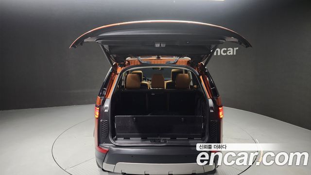 Land Rover Discovery 2018 — photo 20
