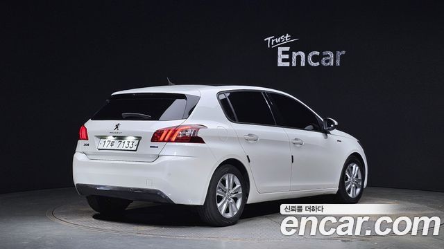 Peugeot 308 2014 — photo 2