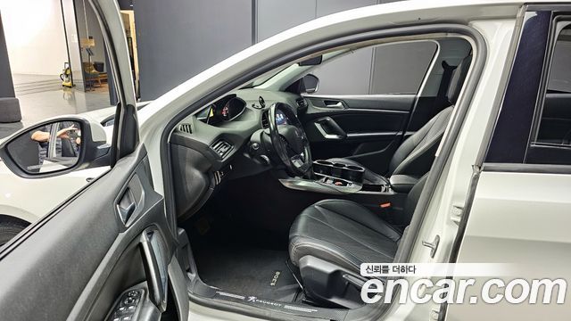 Peugeot 308 2014 — photo 10