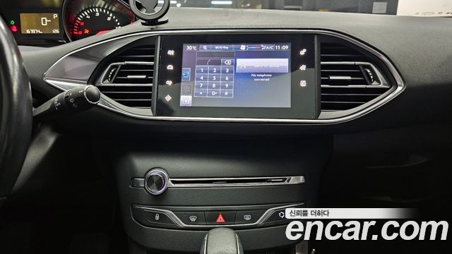 Peugeot 308 2014 — photo 14