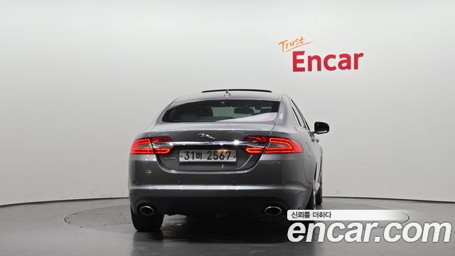 Jaguar XF 2013 — photo 4